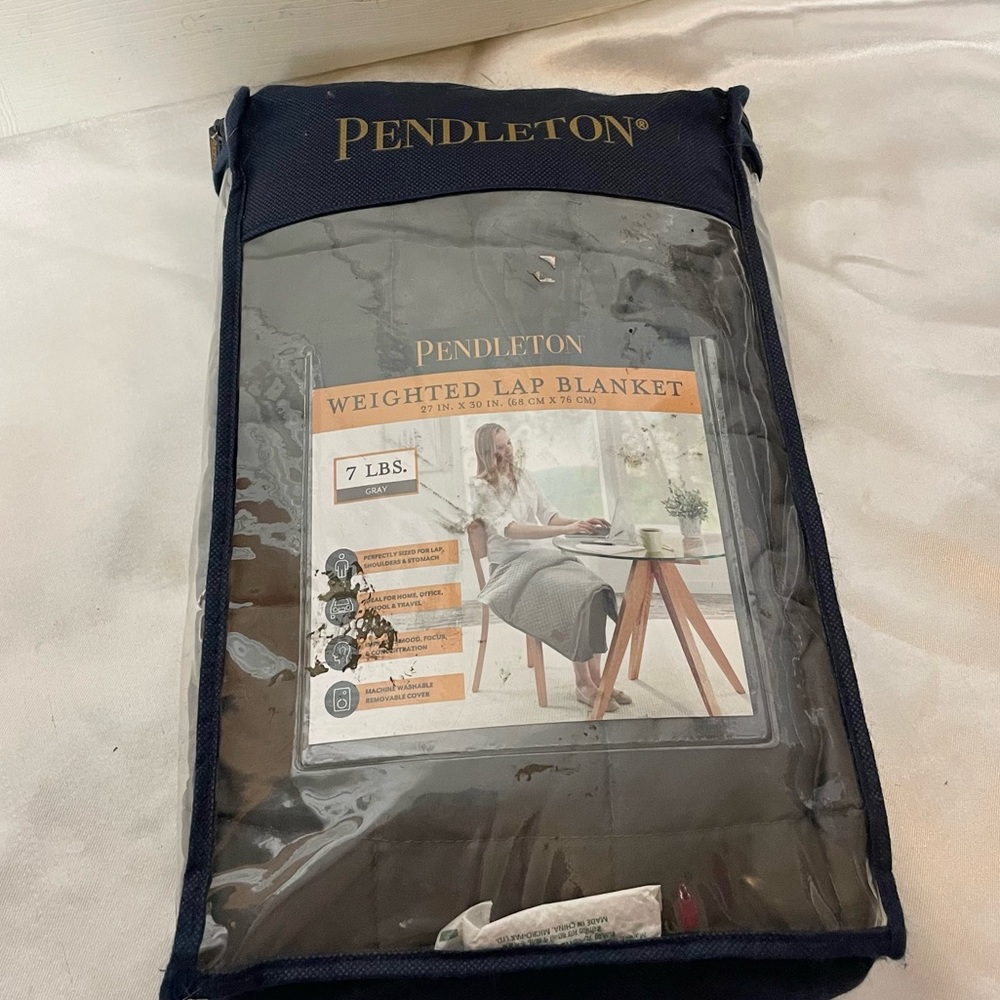 NEW Pendleton weighted lap blanket 7lbs 27” x 30” grey